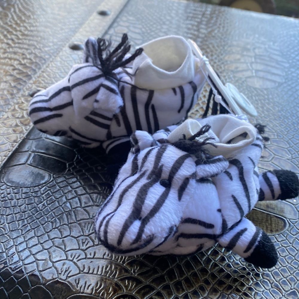 Rare vintage Zebra 🦓 Baby slippers that Rattle 0 to 6 months